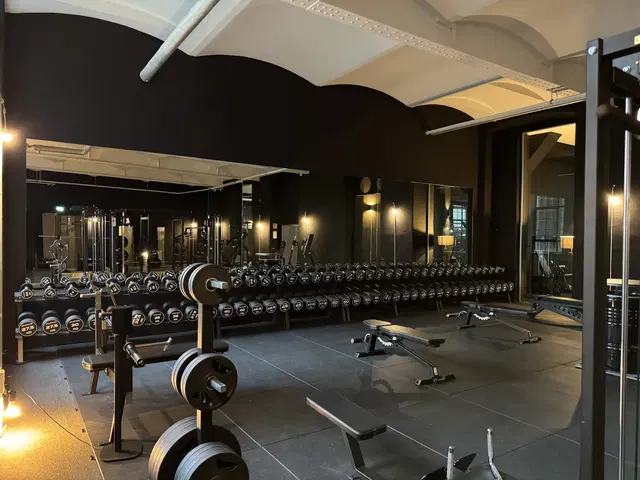 TRAINER’S GYM BRICK