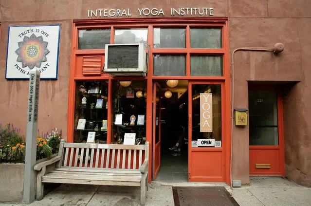 Integral Yoga Institute