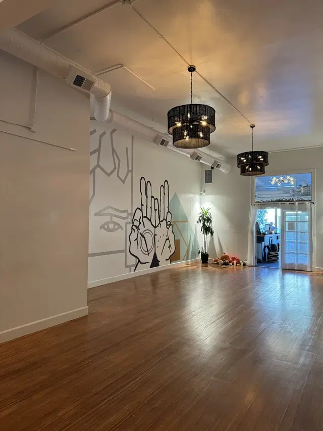 HAUM STUDIOS - HAIGHT ASHBURY