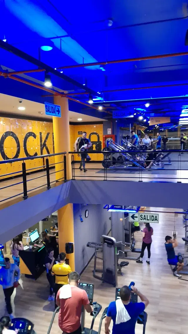 Gimnasio Smart Fit - Ovalo Varela