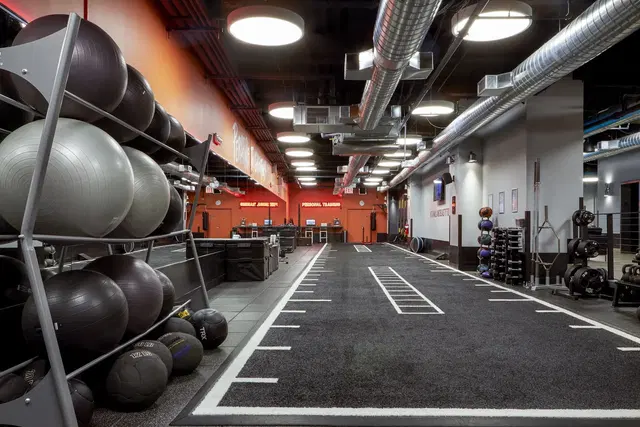 Crunch Fitness - FiDi