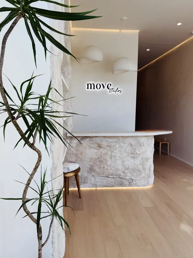 Move Studios - Pilates Reformer & Mat + Rebounder (Mini Trampoline) (Santa Monica/Venice)