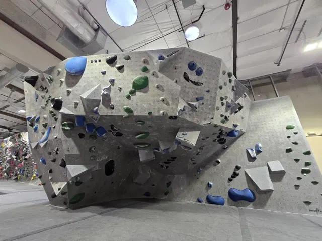 Mesa Rim Climbing Center (Mission Valley)