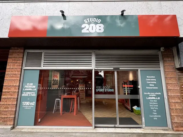 Studio 208 Paris