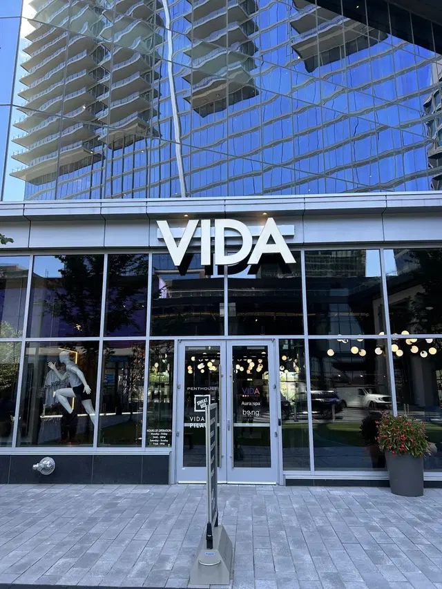 VIDA - Reston Station