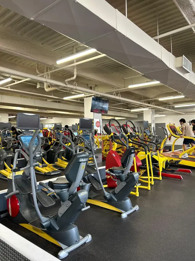 Retro Fitness