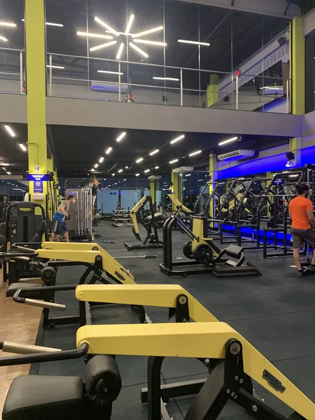 Academia BlueFit Lago