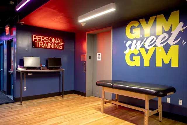 Crunch Fitness - Chelsea