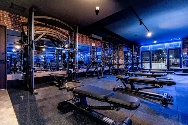 BLUE FITNESS(ブルーフィットネス)24＋studio 五反野店