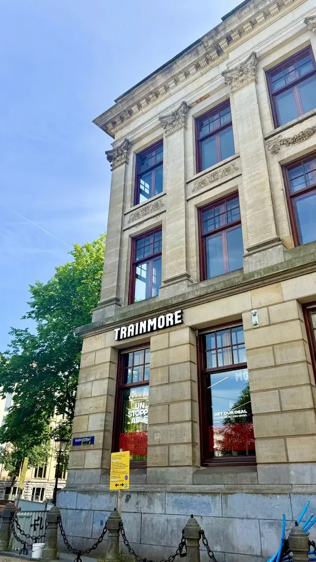 TrainMore Amsterdam Singel Black Label
