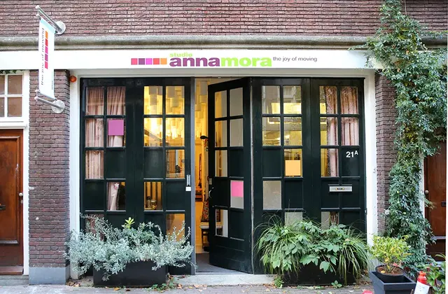 Studio AnnaMora