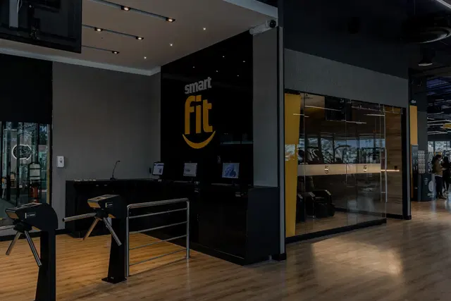 Gimnasio Smart Fit - MegaKywi Eloy Alfaro