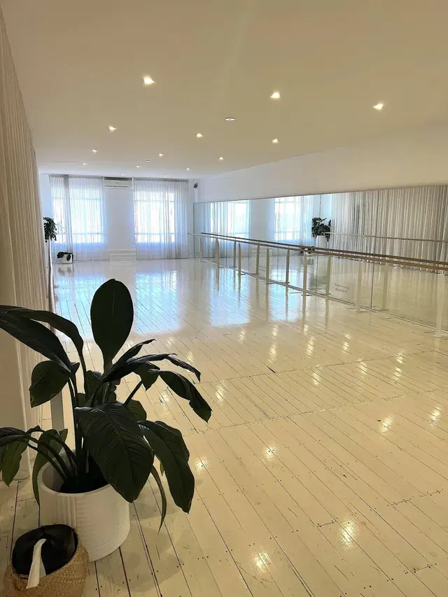 PEACHES Pilates Windsor