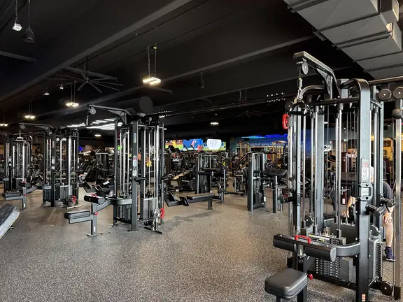 Gold's Gym Calgary Village Square