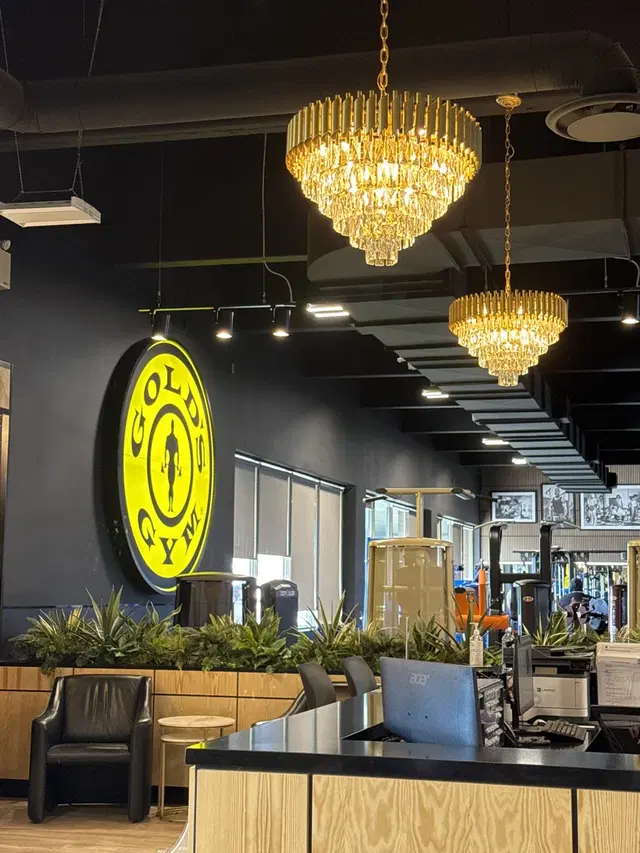 Gold's Gym Calgary Village Square