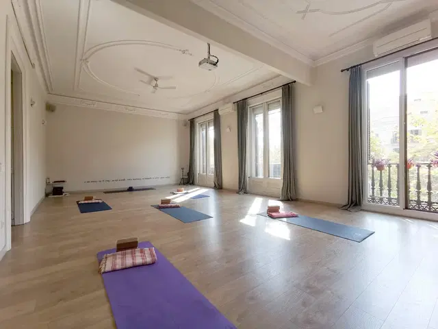 Mandiram Escuela de Yoga Eixample