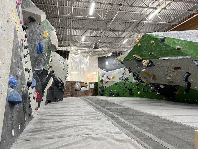 Edgeworks Climbing Bellevue