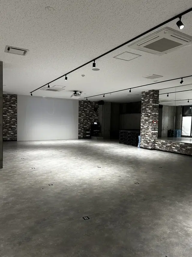 BLUE FITNESS(ブルーフィットネス) 24＋studio 瑞江