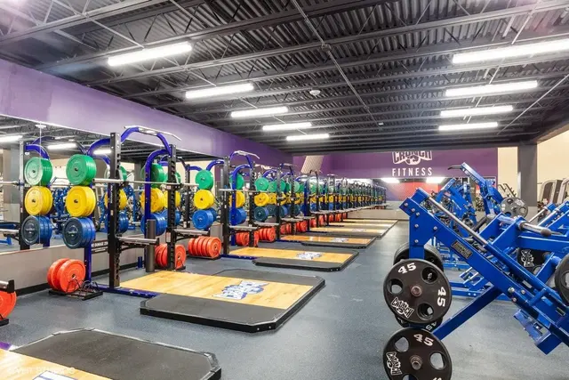 Crunch Fitness - Arlington