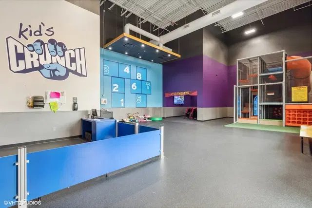 Crunch Fitness - Arlington