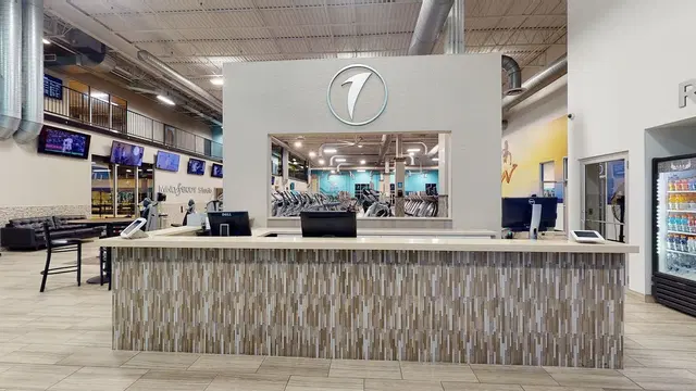 Onelife Fitness - Alexandria