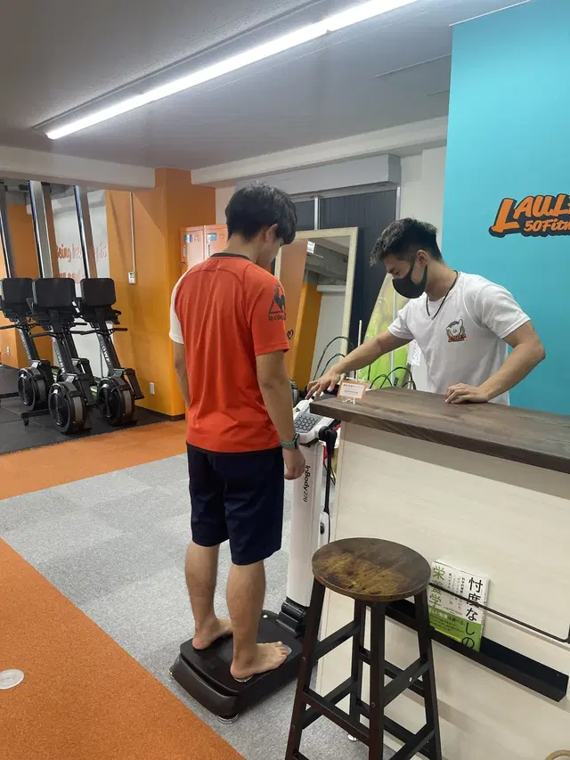 セミパーソナルジムLAULE'A50Fitness 肥後橋店