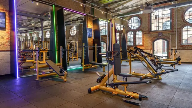 JOHN REED Fitness Berlin Friedrichshain