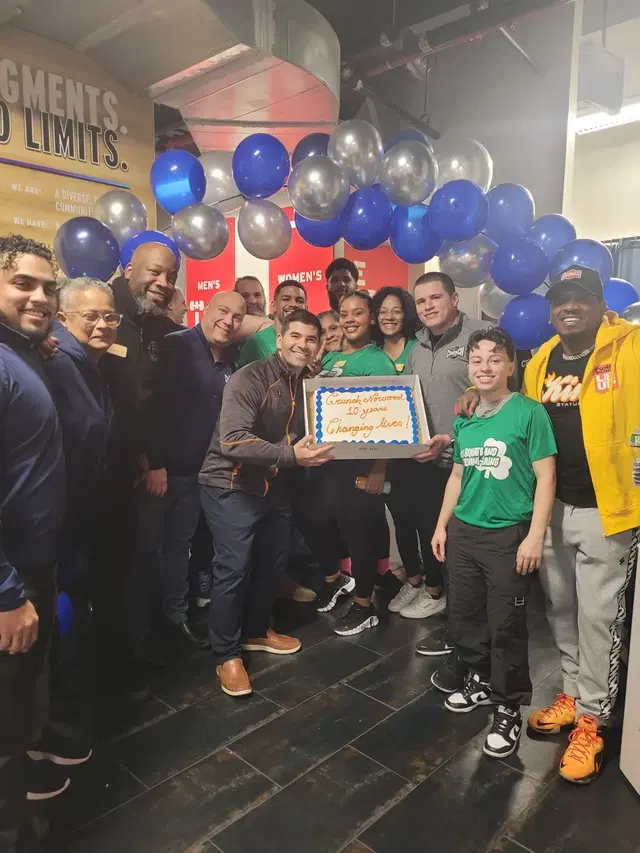 Crunch Fitness - Norwood