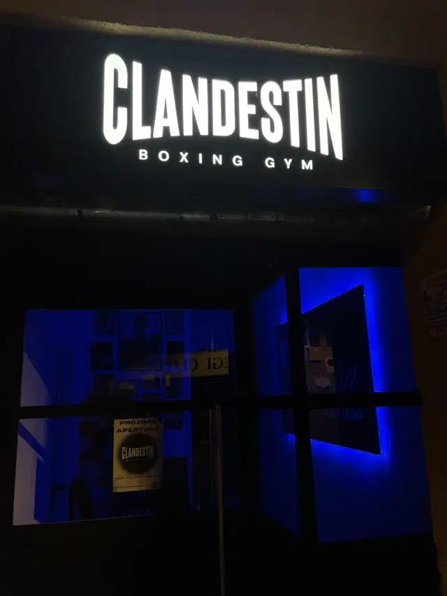 Clandestin Boxing Gym